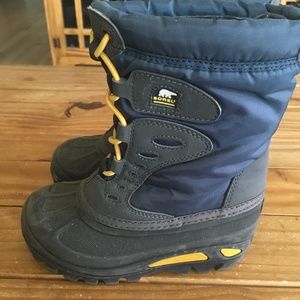 Sorel Boys' Winter / Snow Boots - size 10